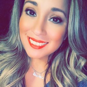 Meet your Posher, Annette